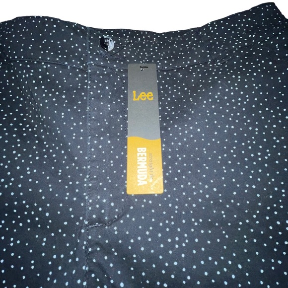 Lee Women’s Straight Fit Bermuda Shorts Size 18M Black Small Polka Dot NWT - Picture 2 of 5